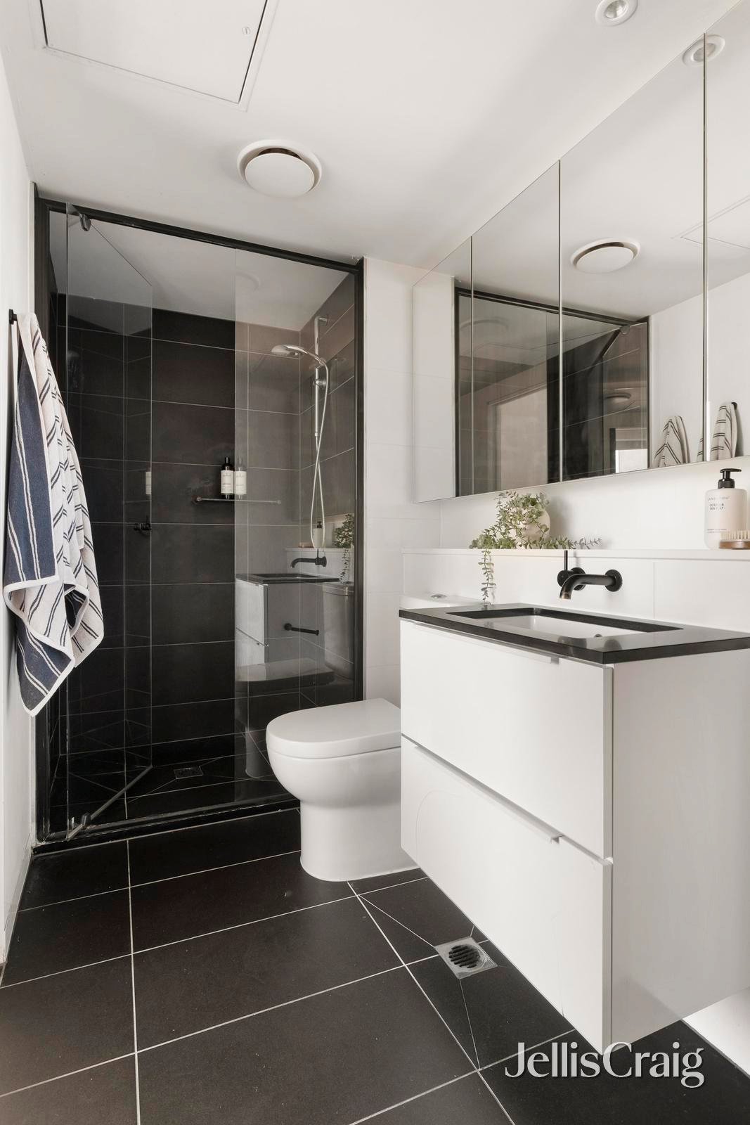 526/22 Barkly Street, Brunswick East image 13