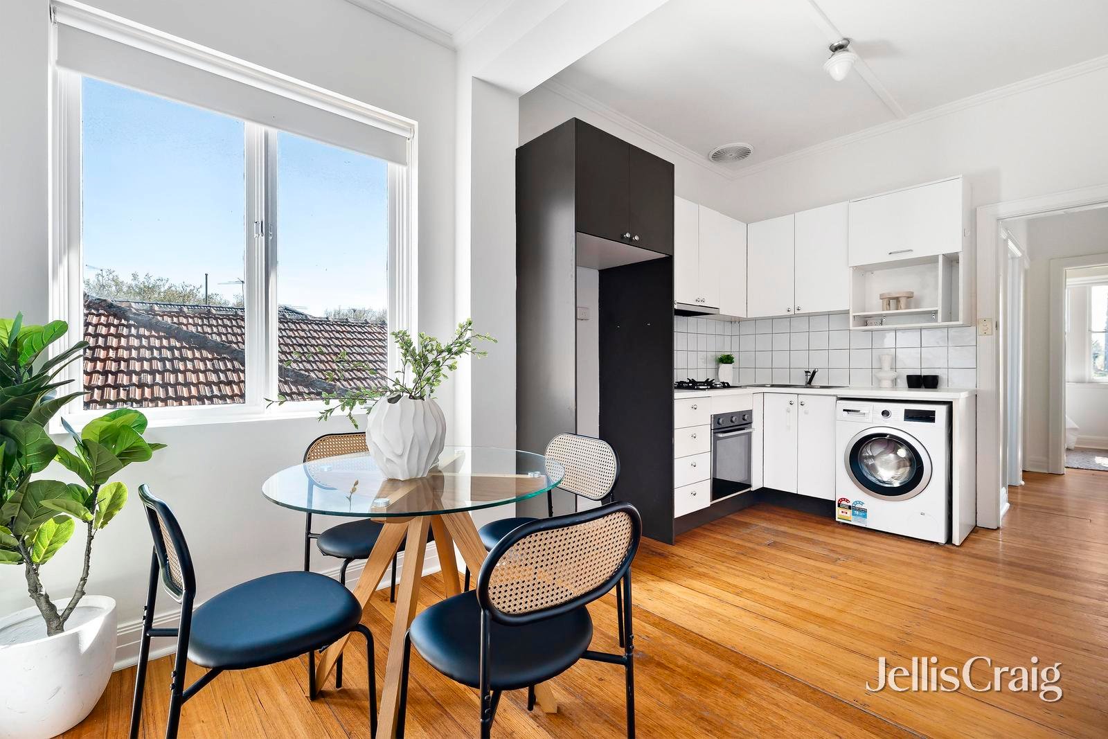 5/27 Clarke Street, Elwood image 5