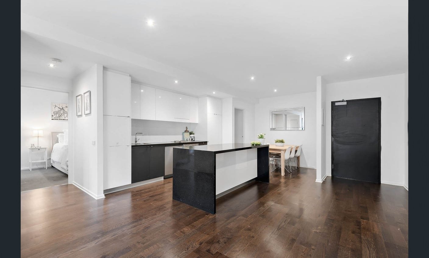 Property Gallery - Main Image