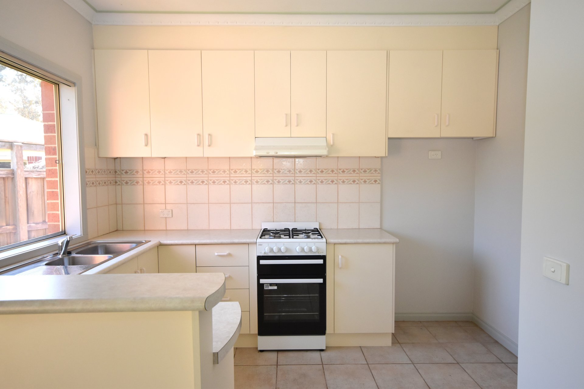5/28 Chapel Street, Lilydale image 2