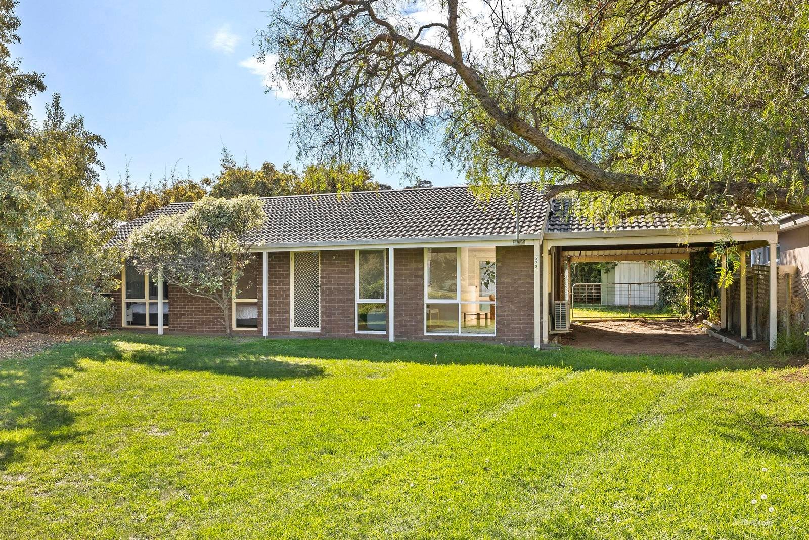 528 Melbourne Road, Blairgowrie image 1