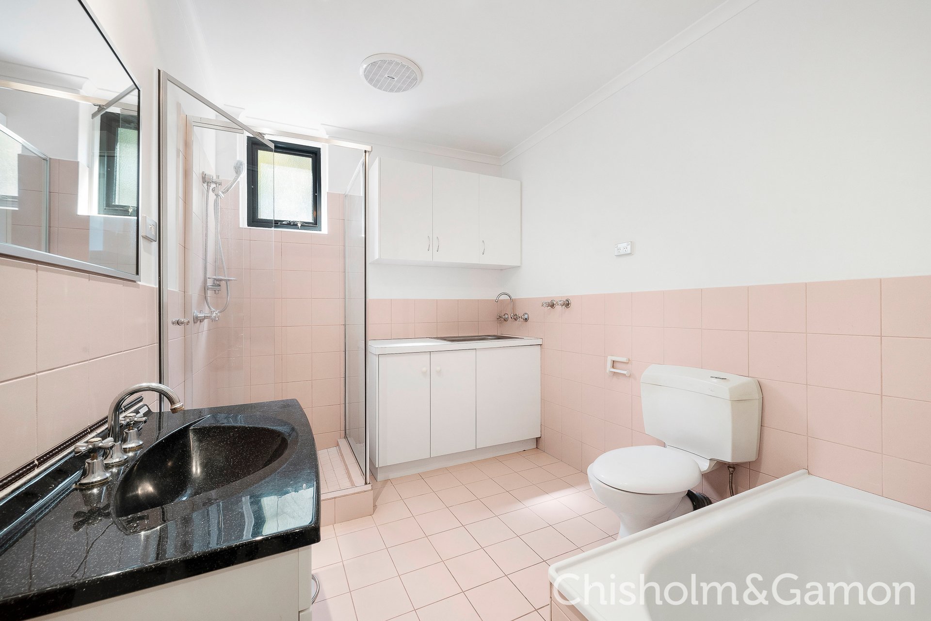 5/28 Pine Avenue, Elwood image 4