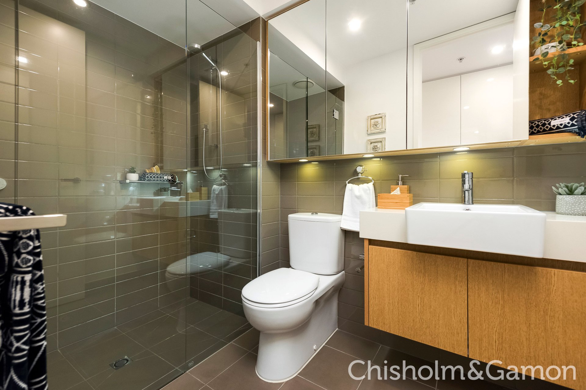 528/70 Nott Street, Port Melbourne image 9