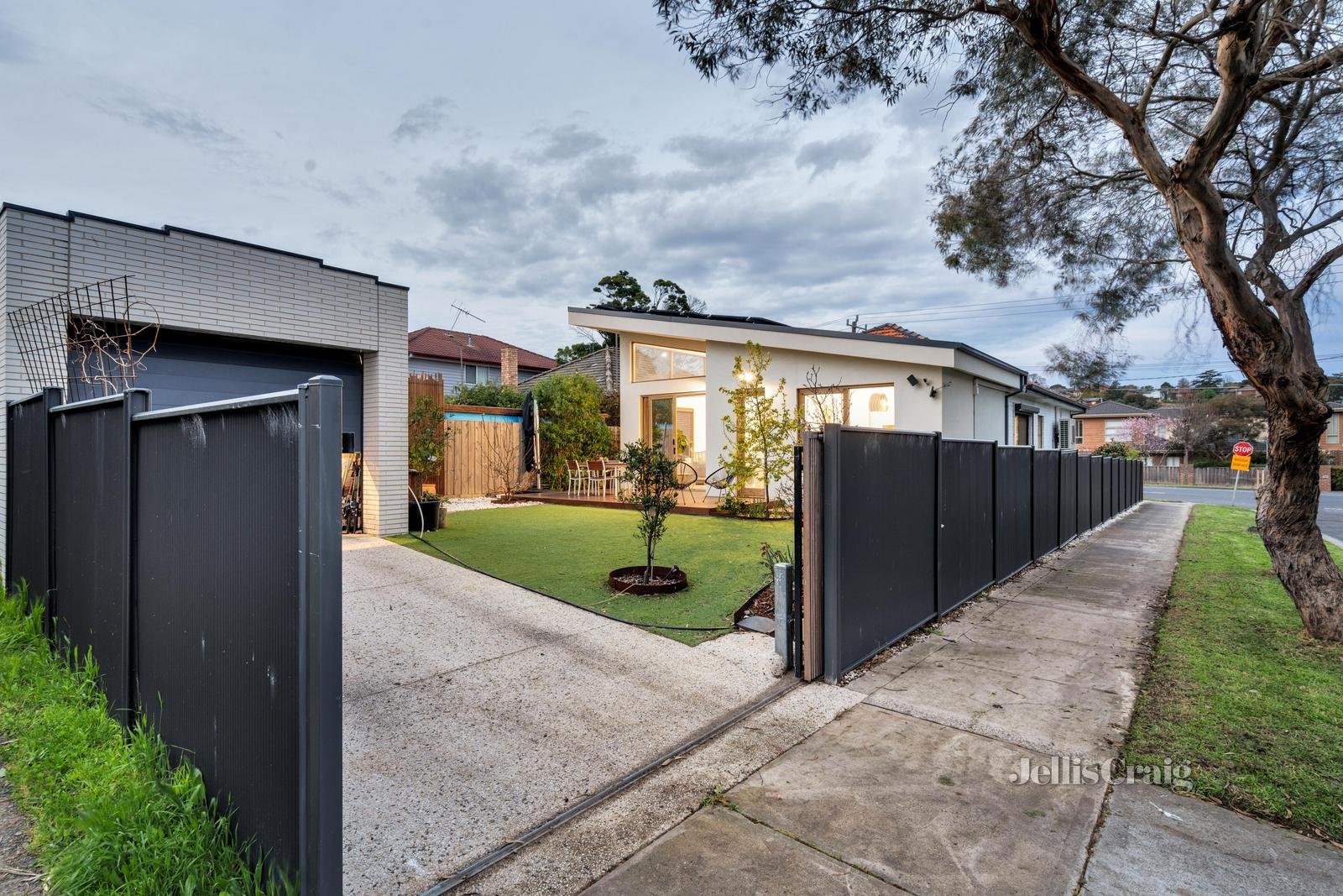 529 Pascoe Vale Road, Pascoe Vale image 15