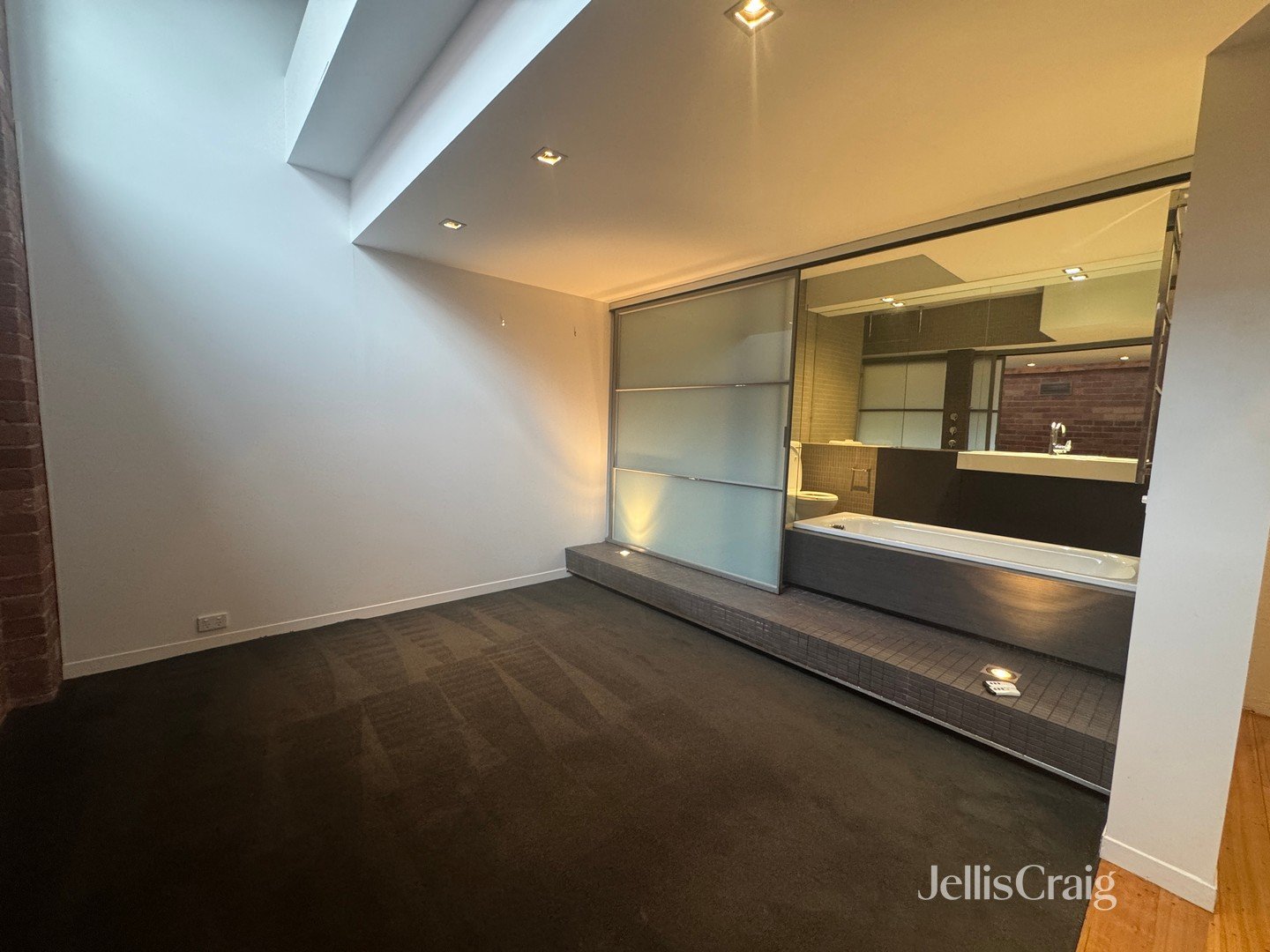 5/2A Mollison Street, Abbotsford image 11