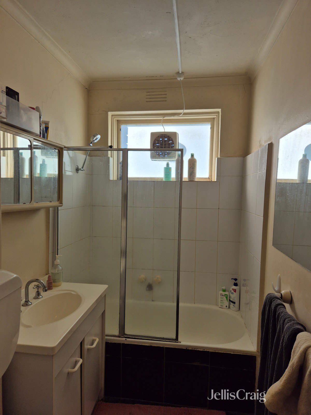 5/2B Loyola Avenue, Brunswick image 5