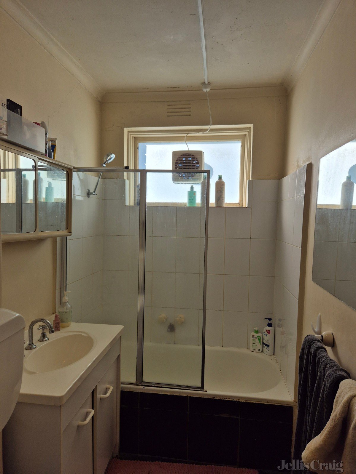 5/2B Loyola Avenue, Brunswick image 5