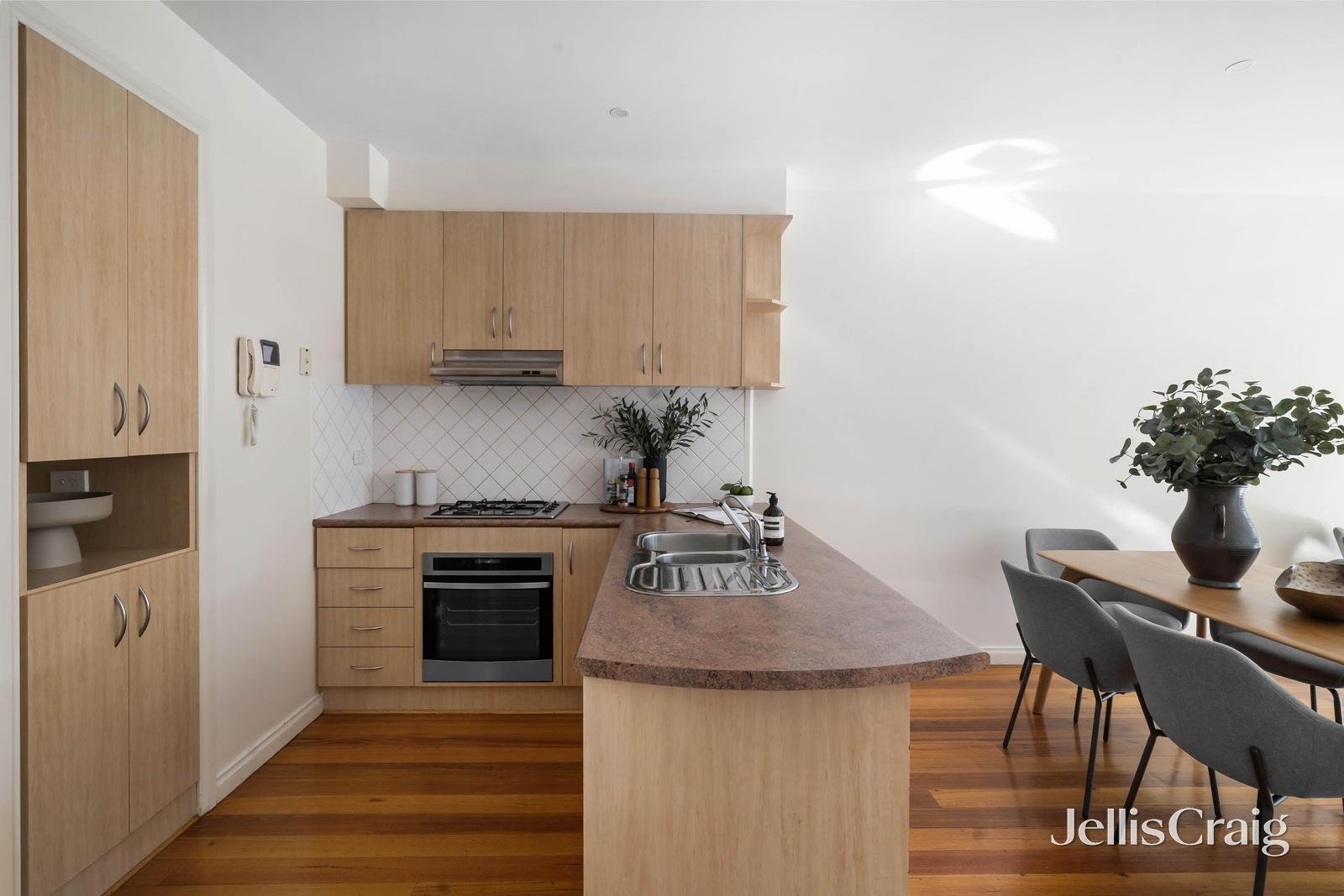 52B Yarra Street, Abbotsford image 3