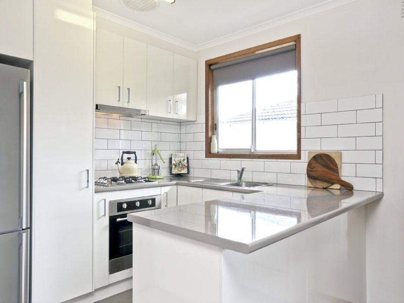 52D Cambra Road, Belmont image 3