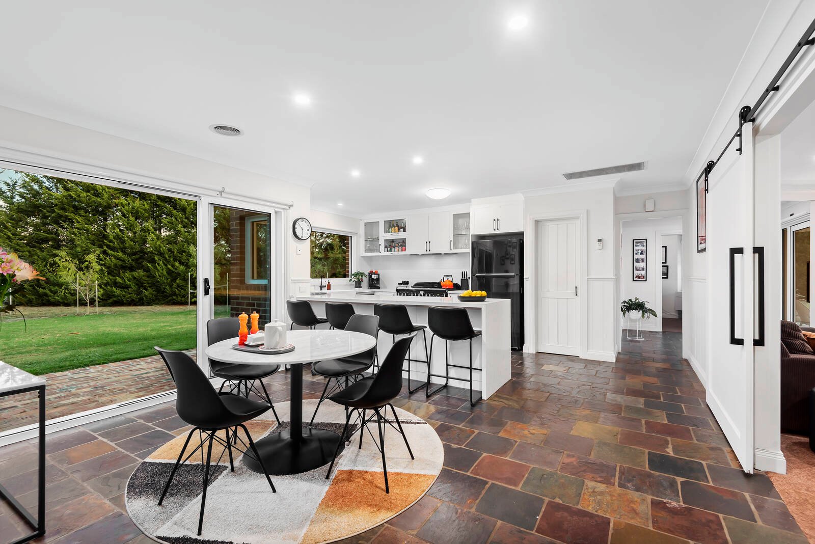 Property Gallery Thumbnail 6