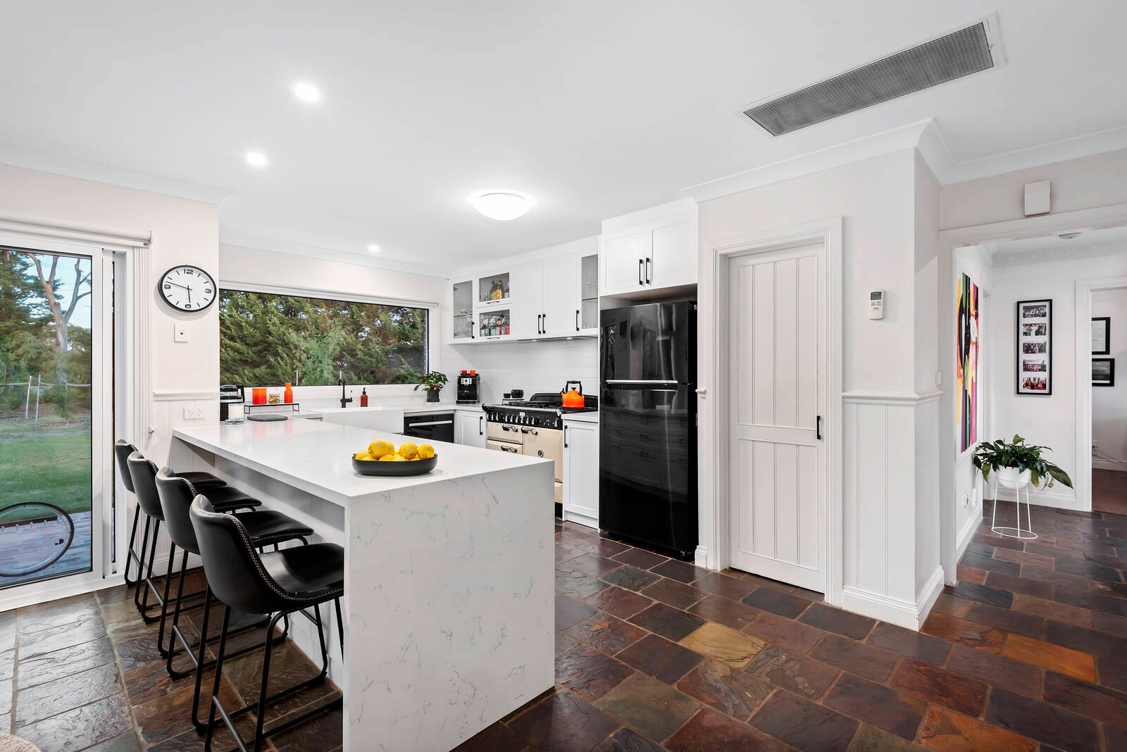 Property Gallery Thumbnail 7
