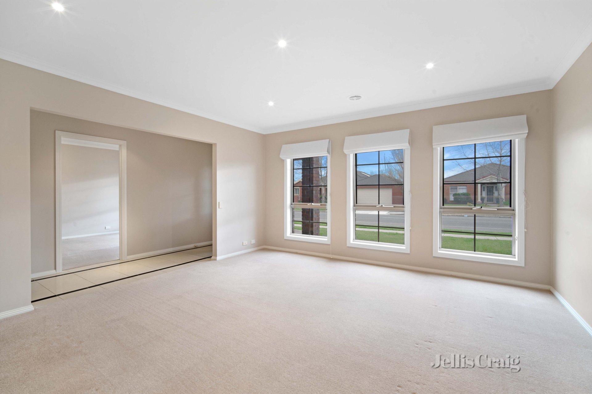 53 Alfredton Drive, Alfredton image 3