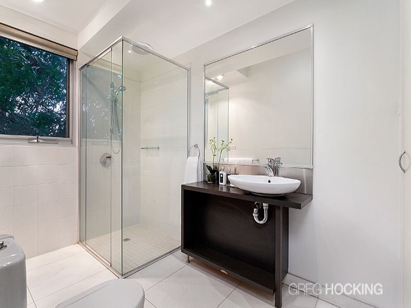 5/3 Anchor Place, Prahran image 8