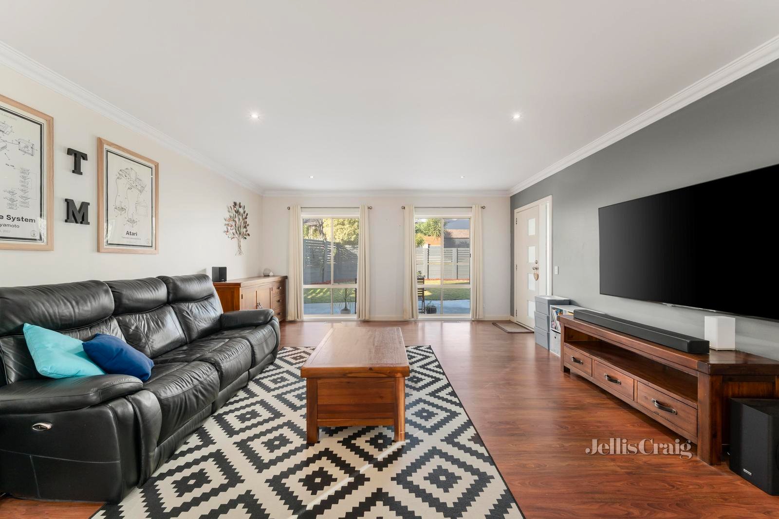 53 Balmoral Street, Kilsyth image 2