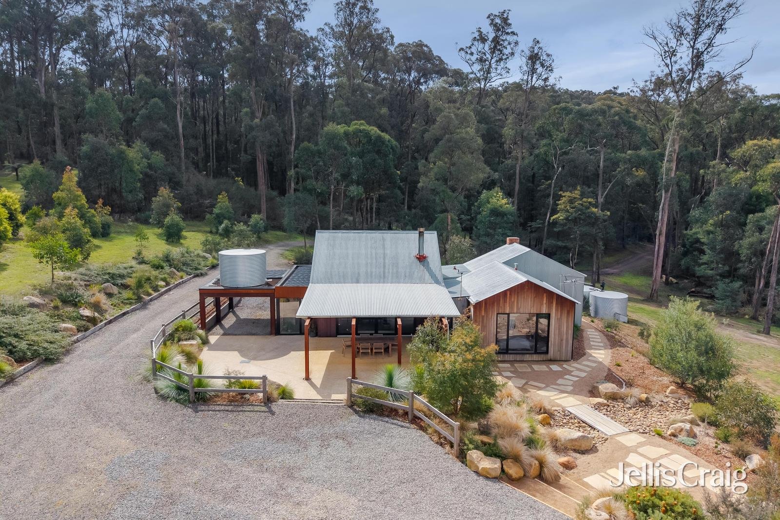 53 Banksia Court, Castella image 22