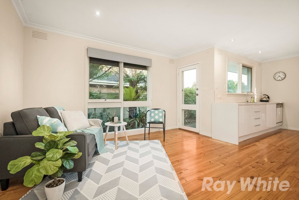 53 Brynor Crescent, Glen Waverley image 5