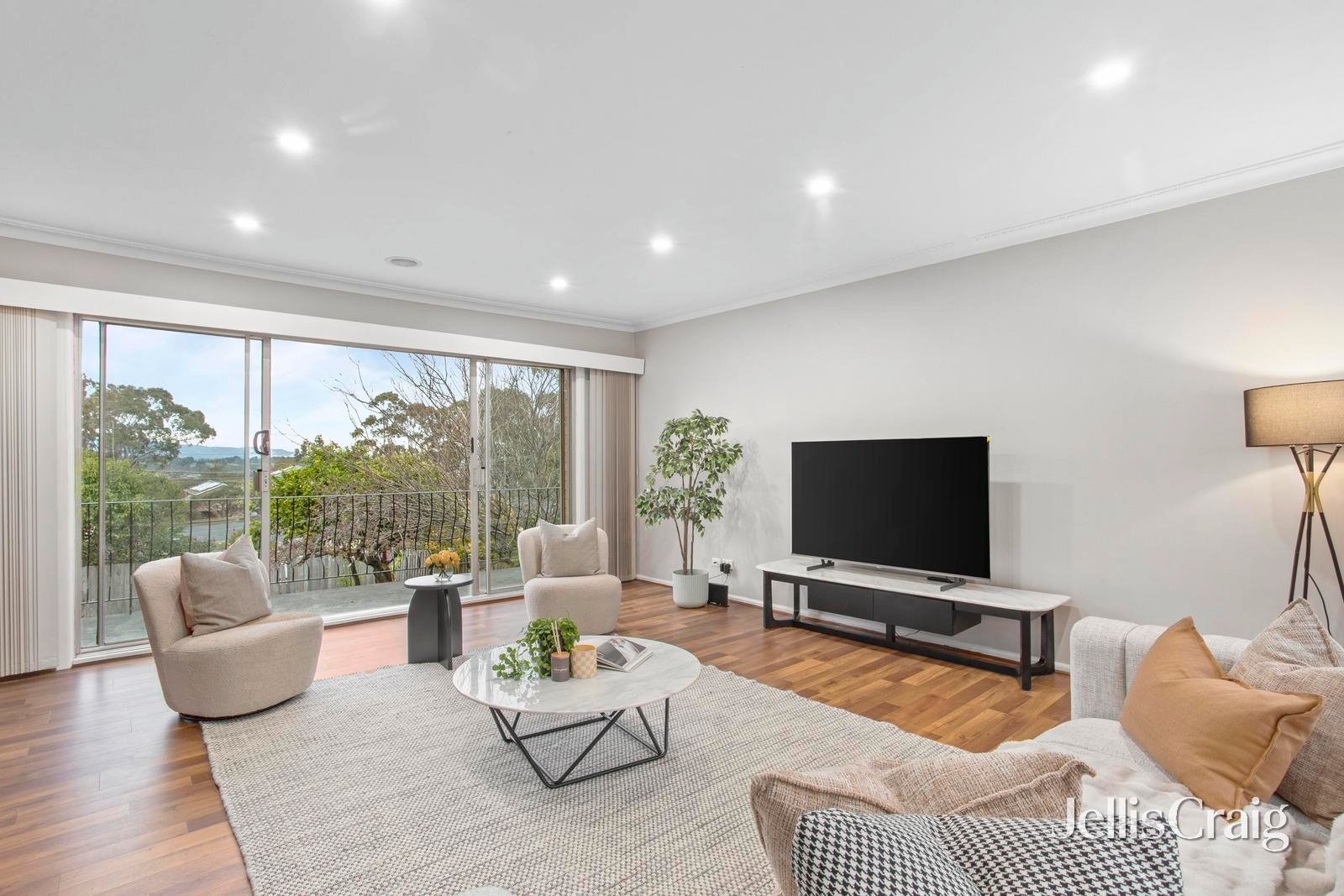 53 Buller Drive, Glen Waverley image 3