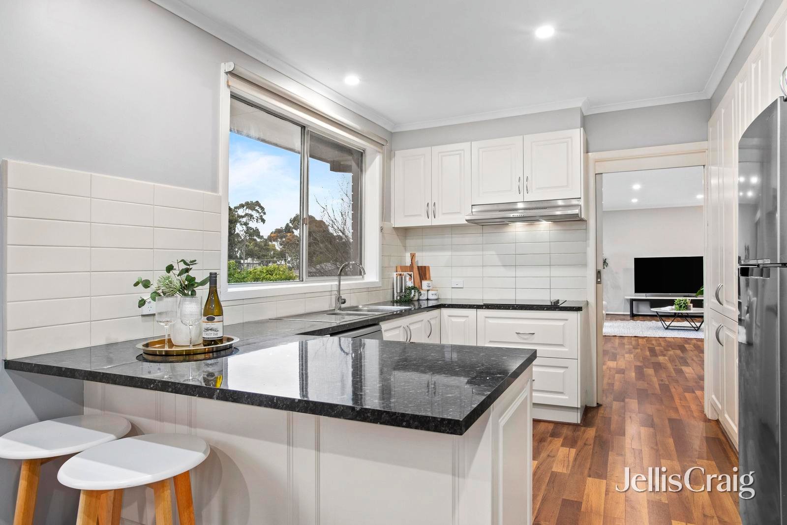 53 Buller Drive, Glen Waverley image 5