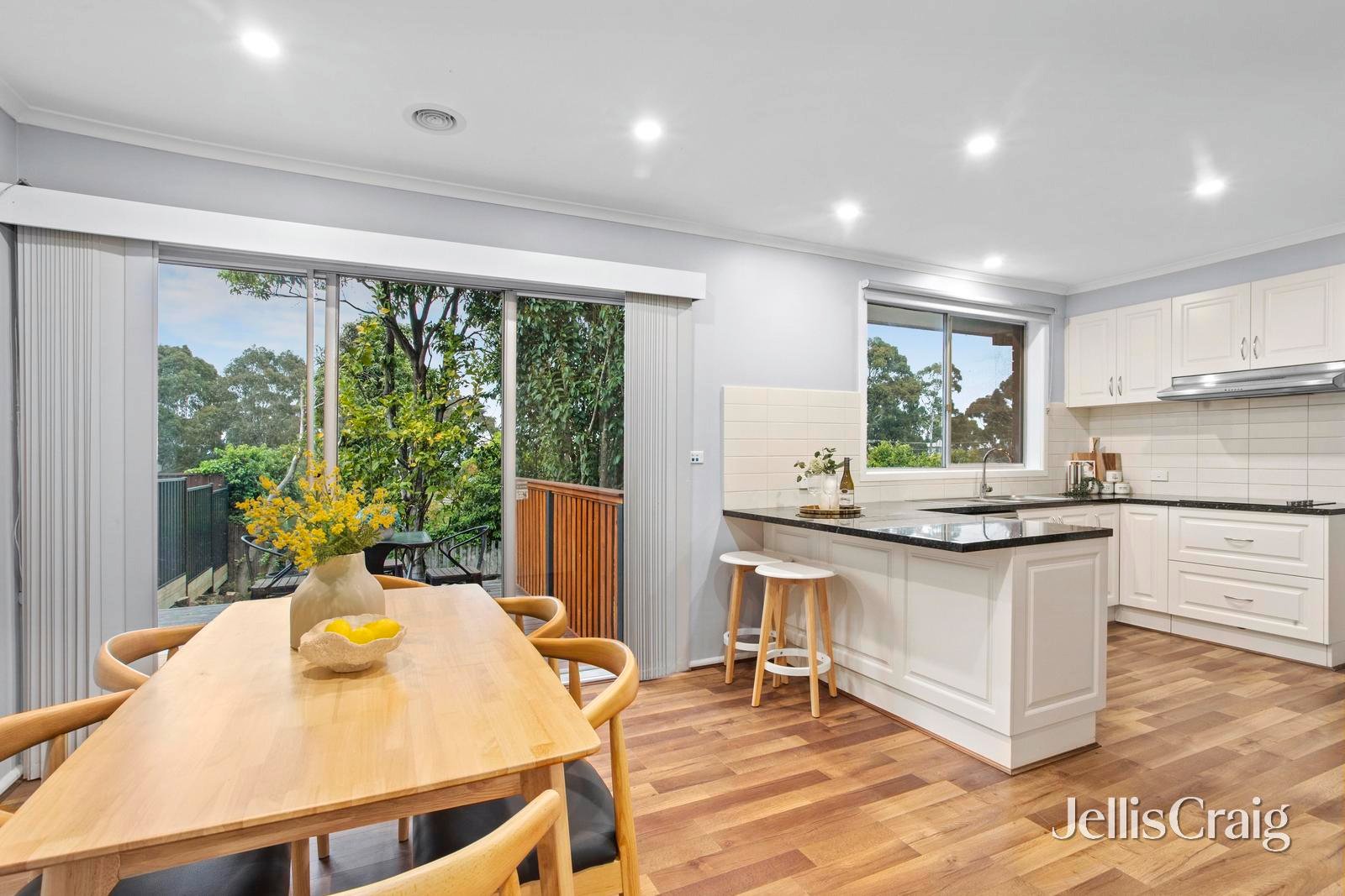 53 Buller Drive, Glen Waverley image 6