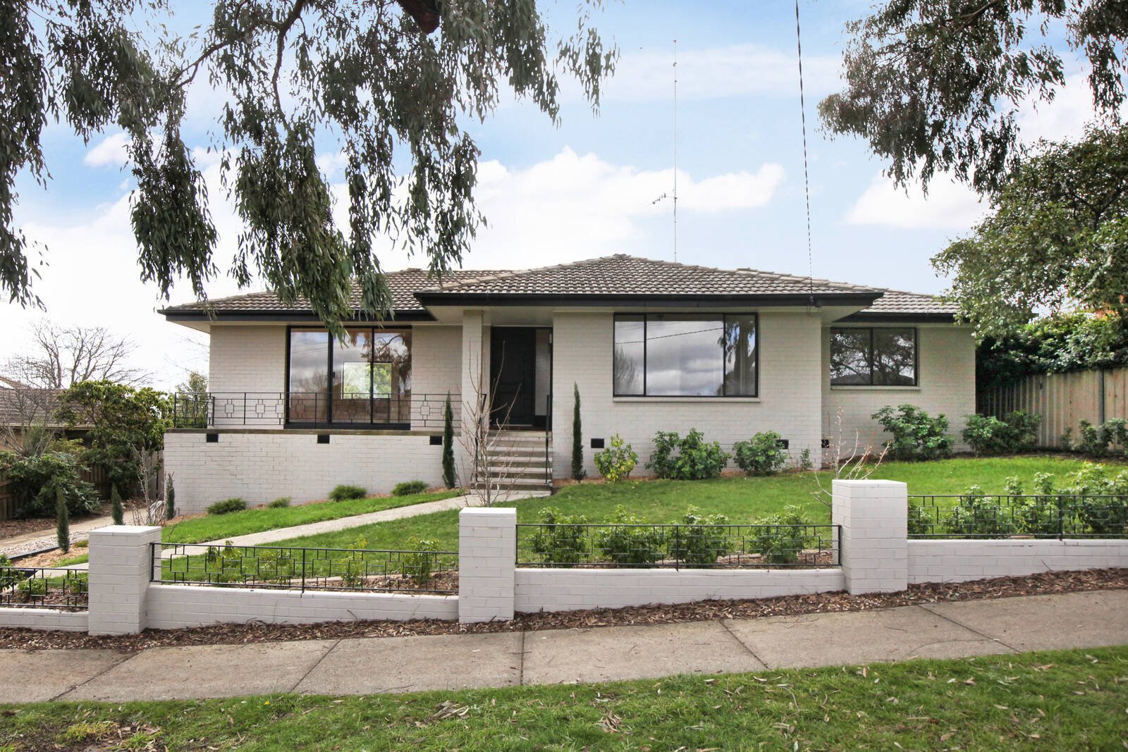 Property Gallery - Main Image