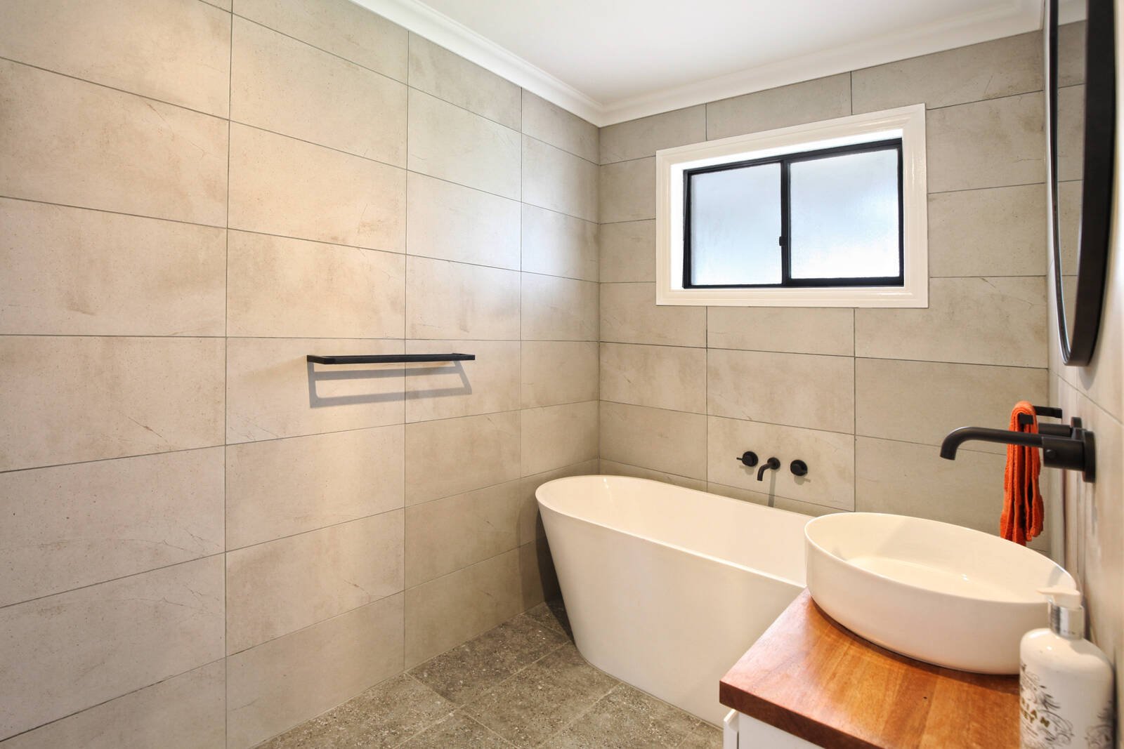 Property Gallery Thumbnail 6