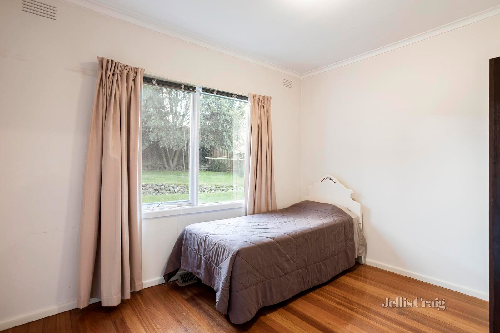 53 Furneaux Grove, Bulleen image 10