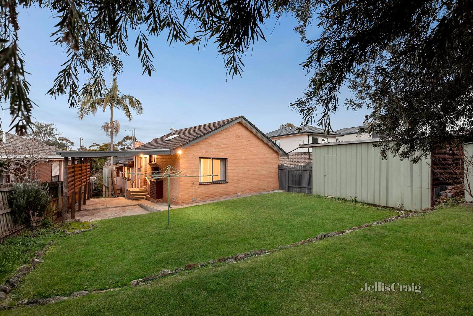 53 Furneaux Grove, Bulleen image 12