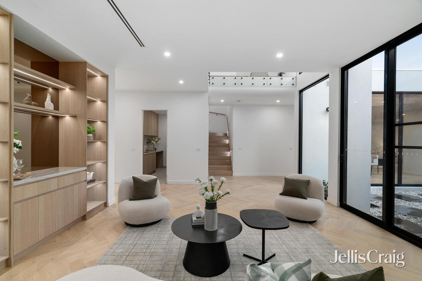 53 Grenfell Road, Mount Waverley image 3