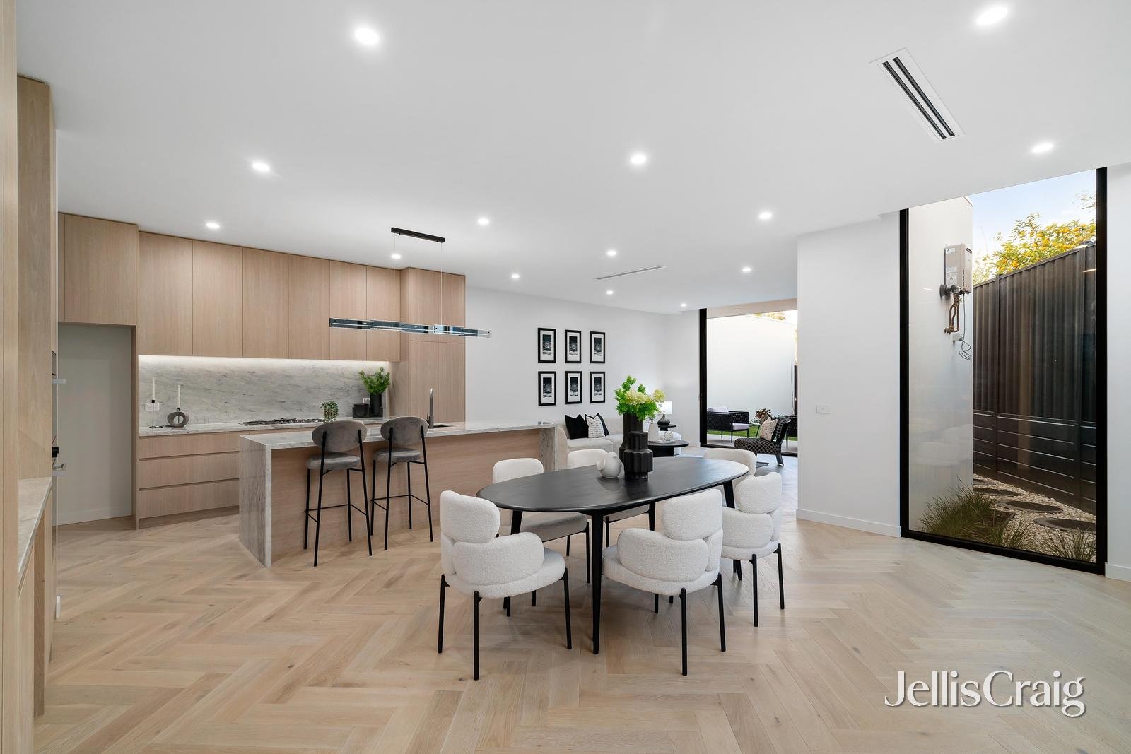 53 Grenfell Road, Mount Waverley image 5