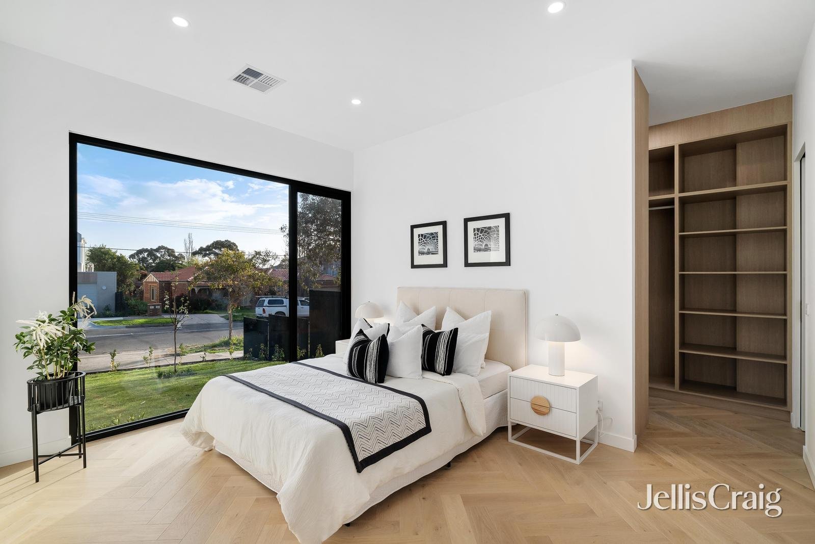 53 Grenfell Road, Mount Waverley image 14