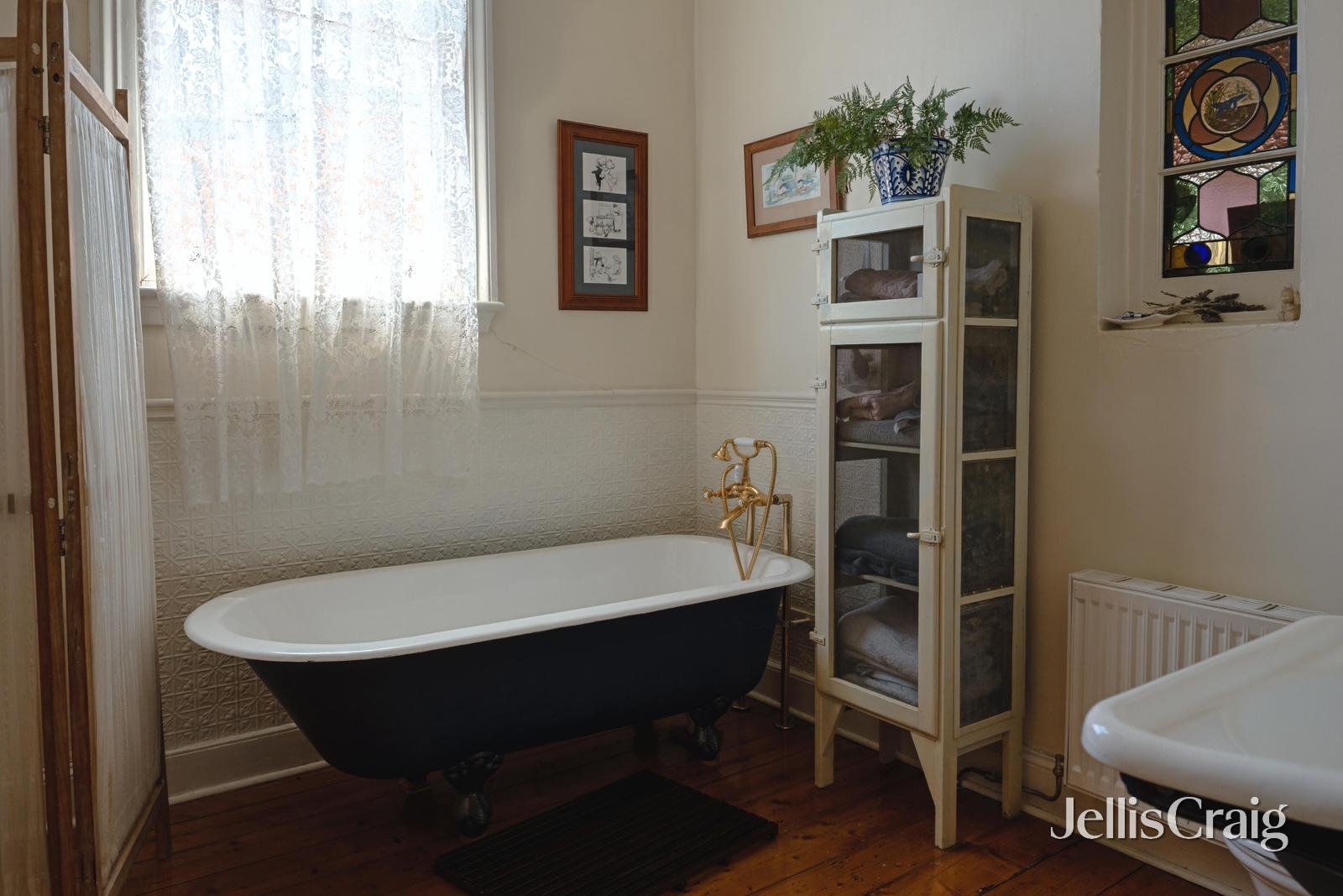 53 Hargraves Street, Castlemaine image 6