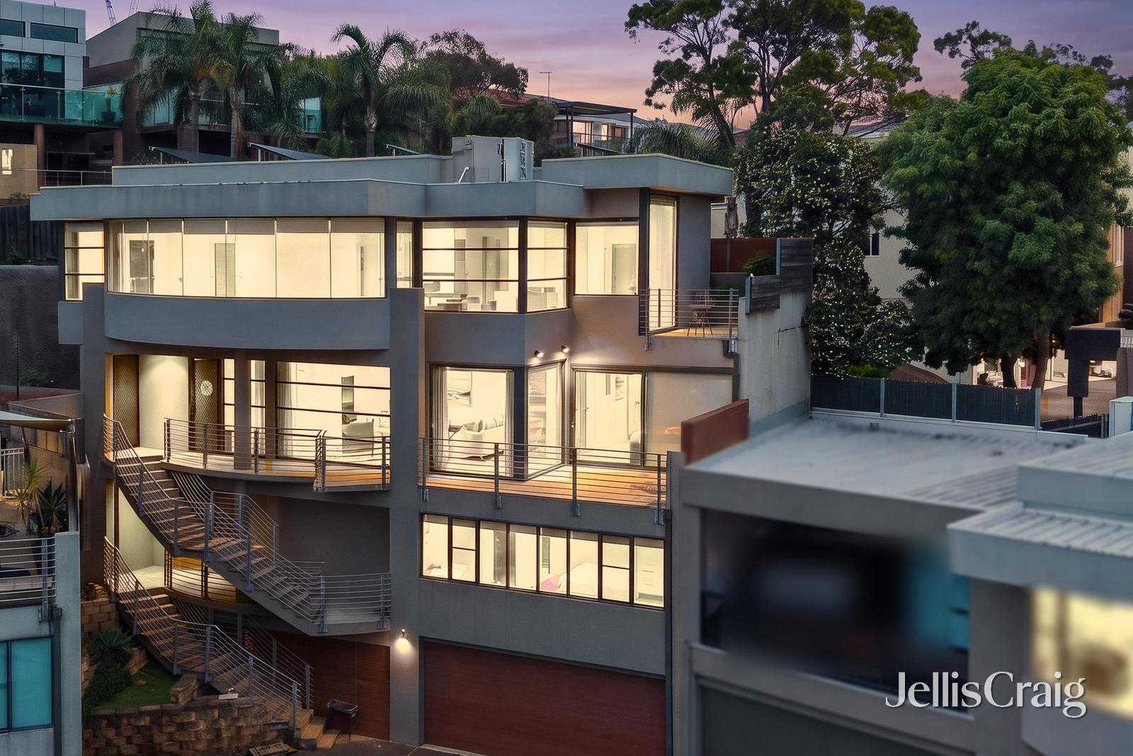 5/3 Hillside Crescent, Maribyrnong image 2