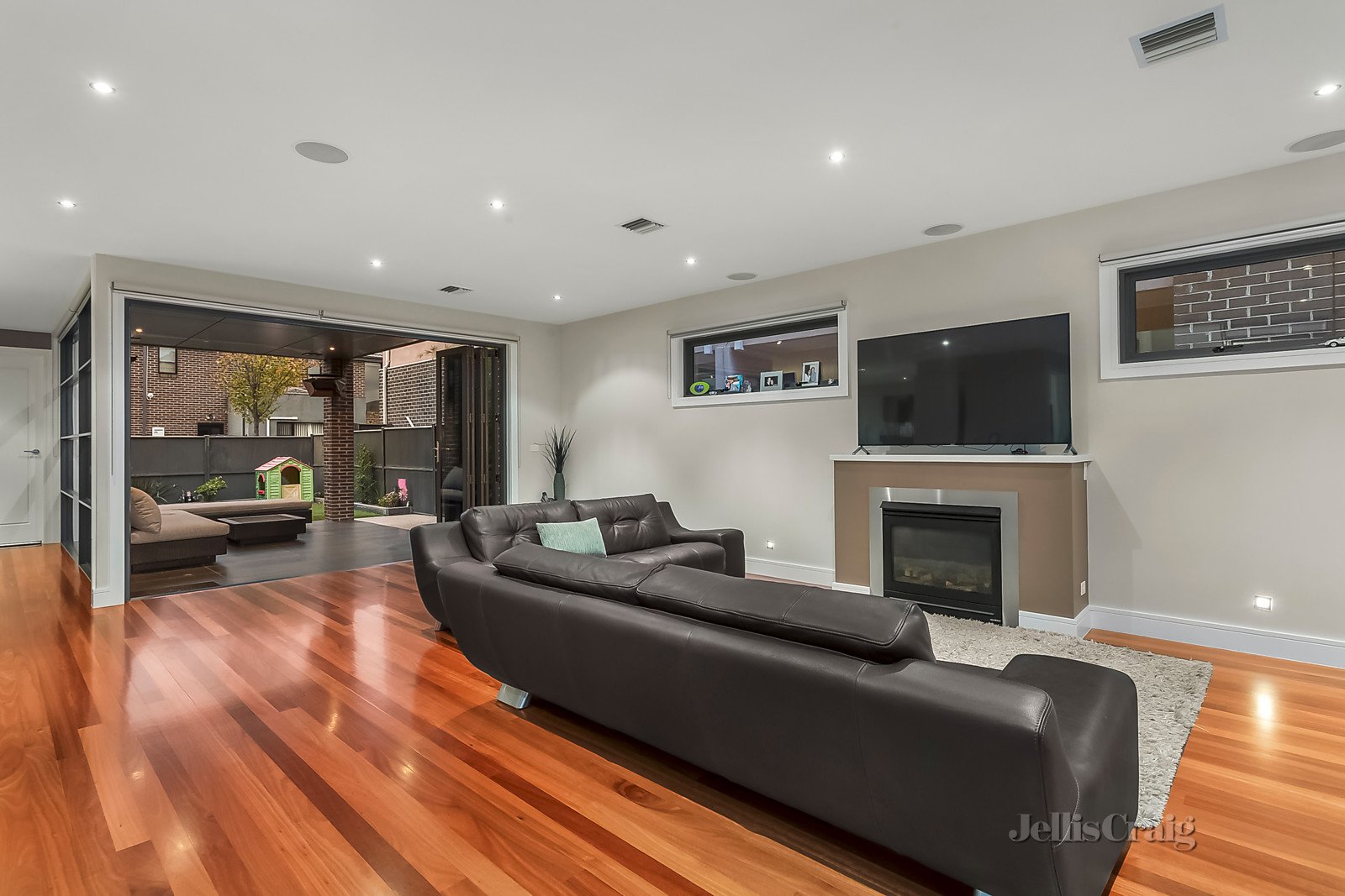 53 Ibis Place, Maribyrnong image 3