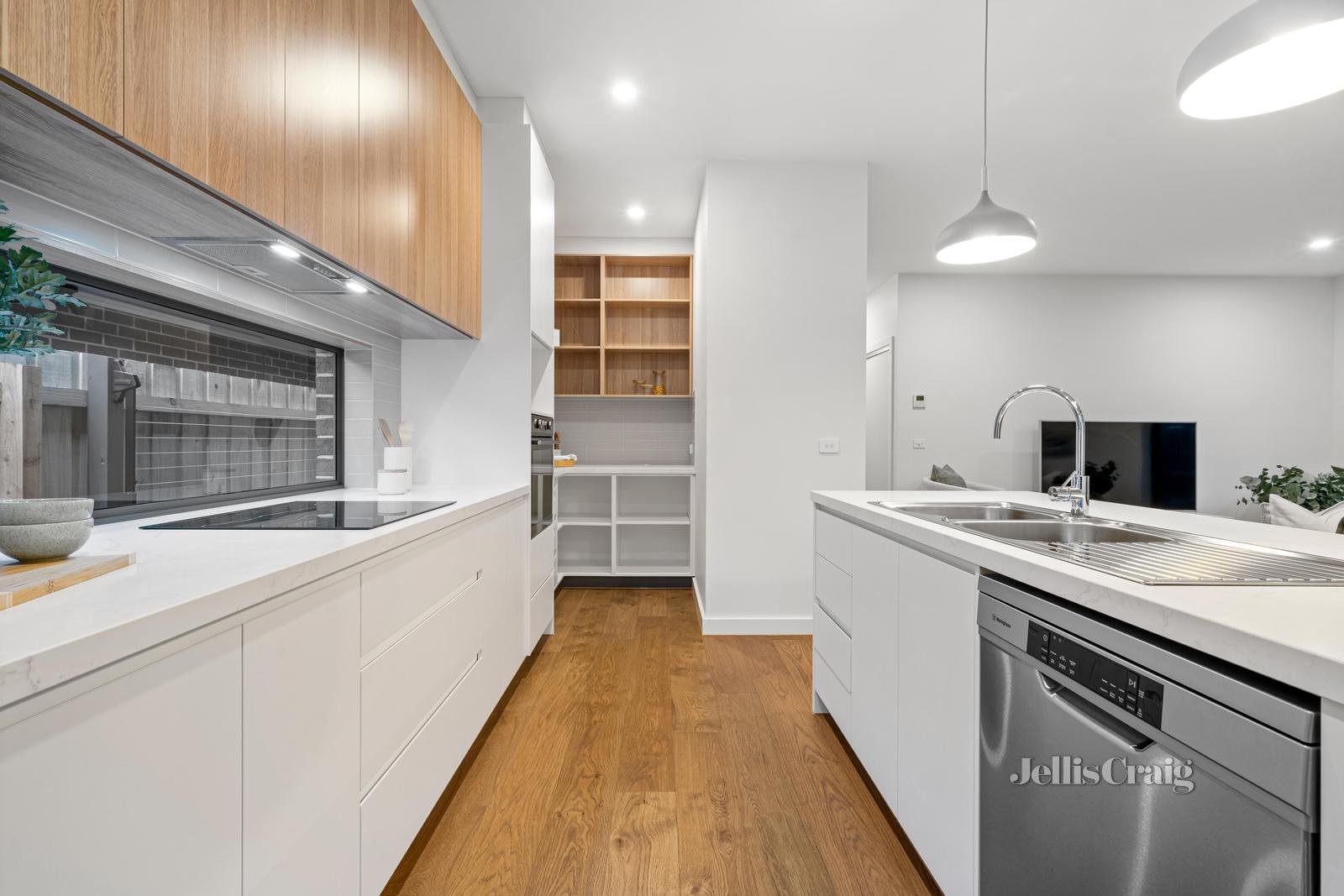 53 Jarvis Avenue, Croydon image 7
