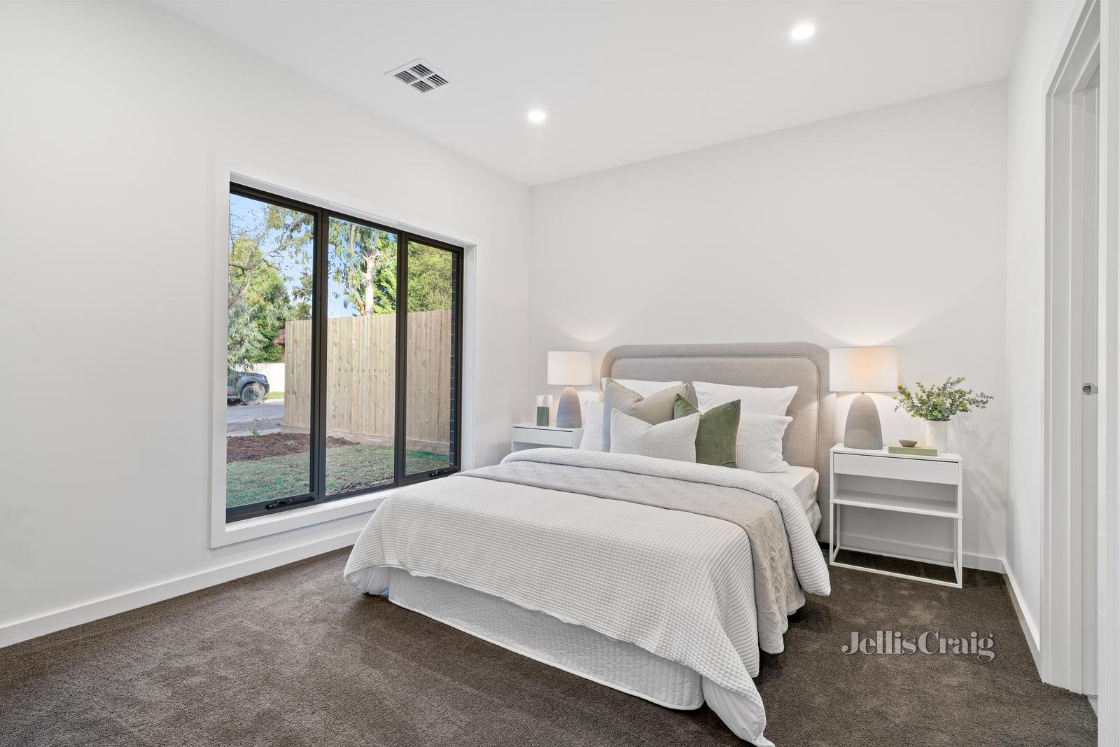 53 Jarvis Avenue, Croydon image 8