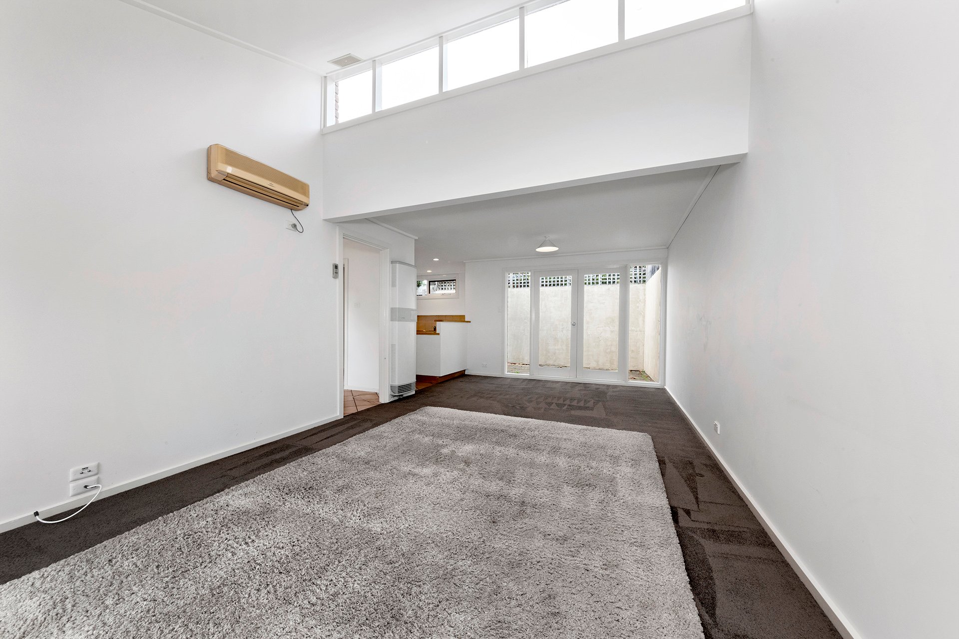 5 / 3 Landcox St  Brighton East