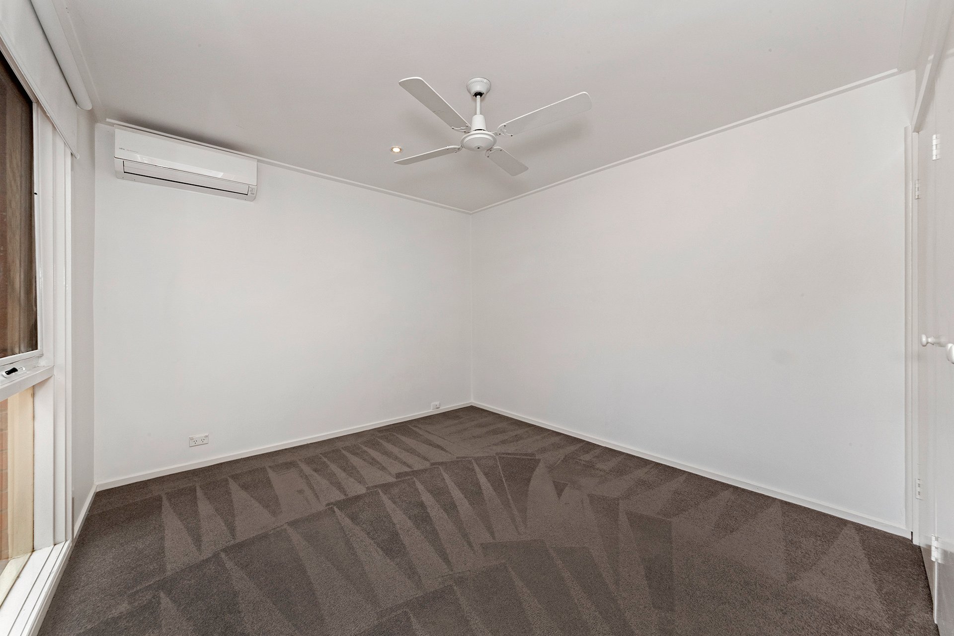 5 / 3 Landcox St  Brighton East