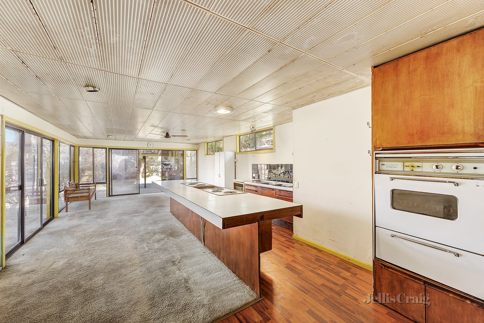 53 Landcox Street, Brighton East image 5