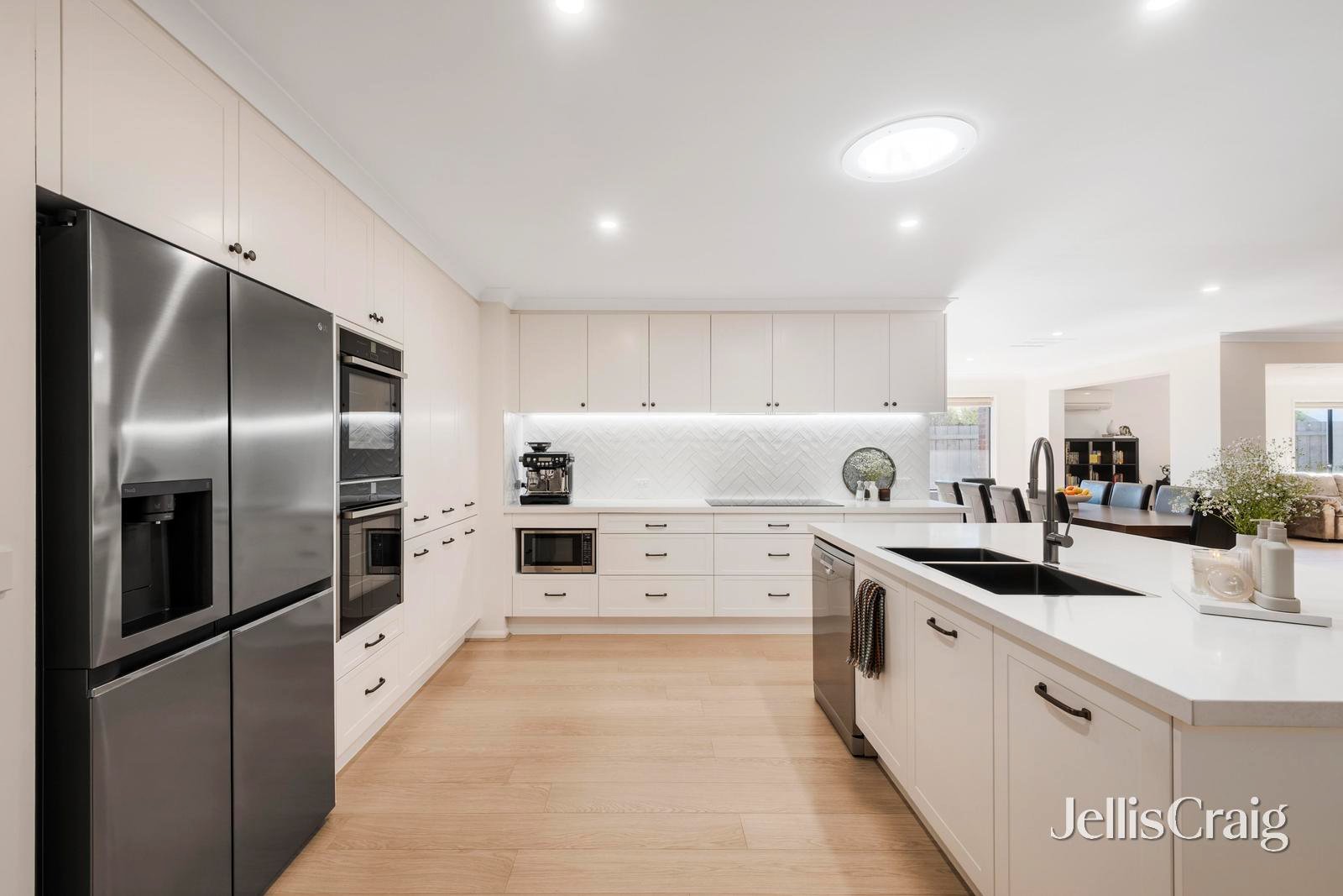 53 Larbert Road, Mooroolbark image 13