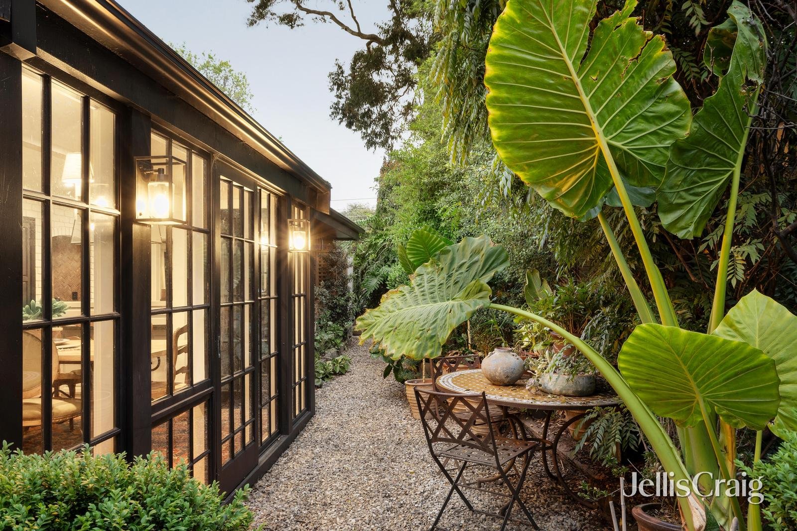 53 Lower Dandenong Road, Mentone image 14