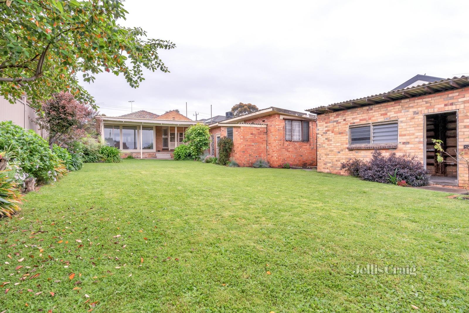 53 Mitchell Parade, Pascoe Vale South image 10