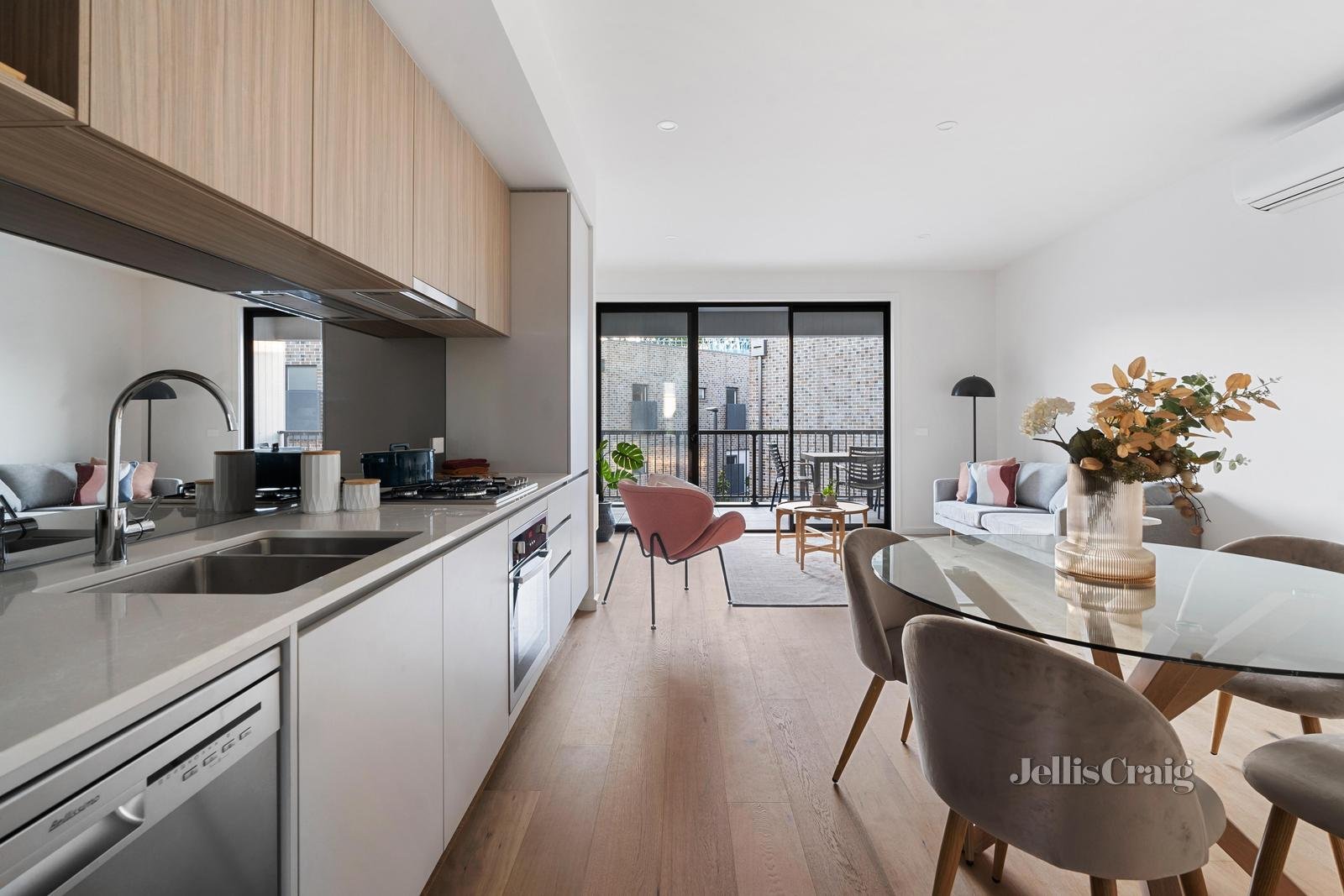 53 Nova Circuit, Bundoora image 4