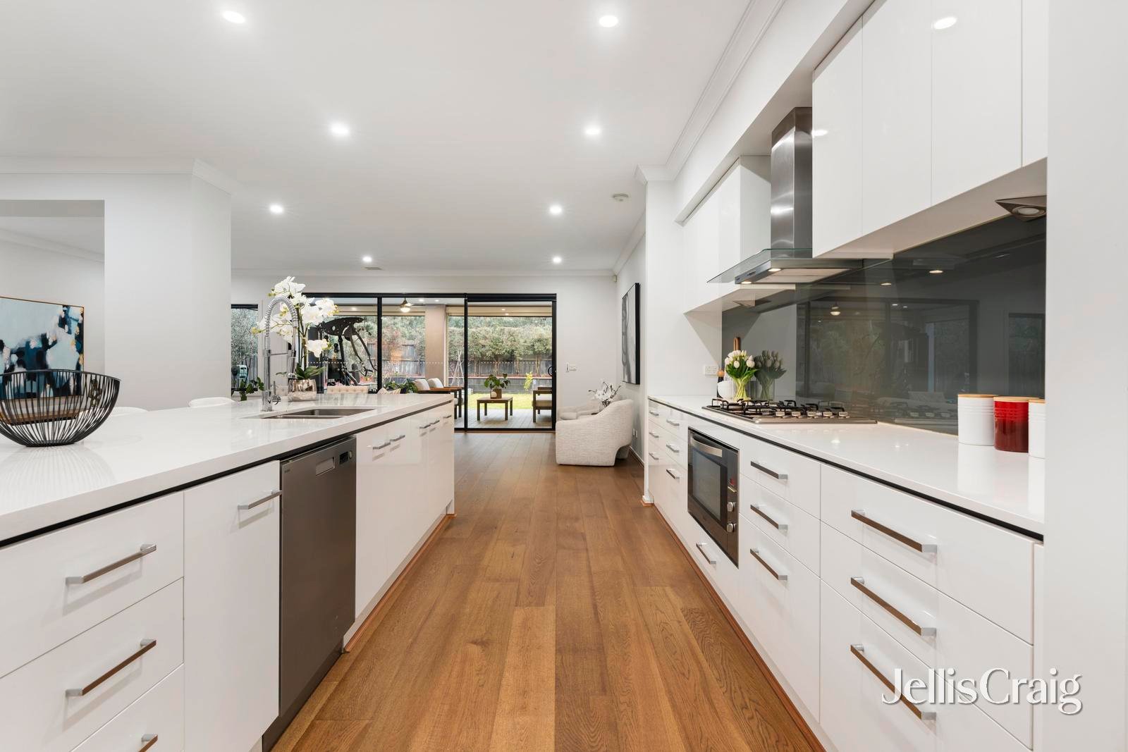 53 Oak Hill Road, Mount&nbsp;Waverley image 5