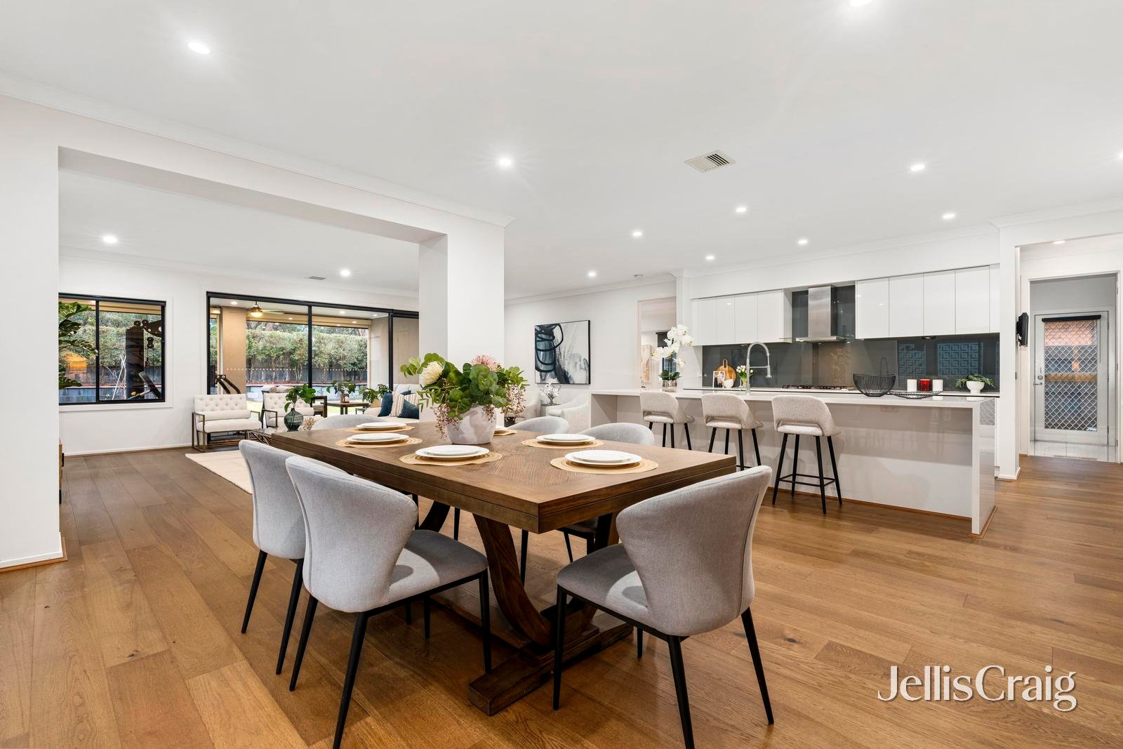 53 Oak Hill Road, Mount&nbsp;Waverley image 8