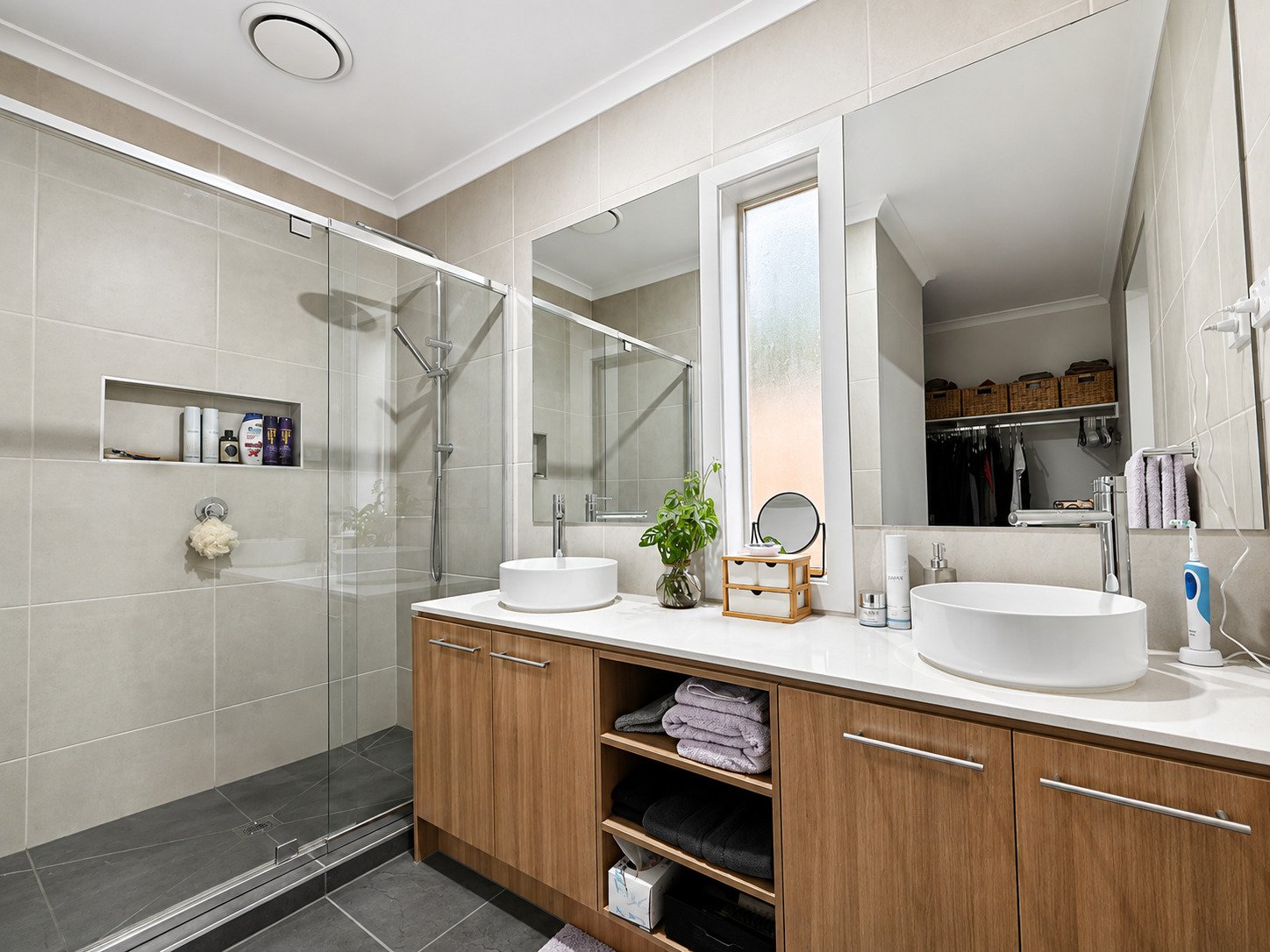 53 Opal Drive, Leopold image 9