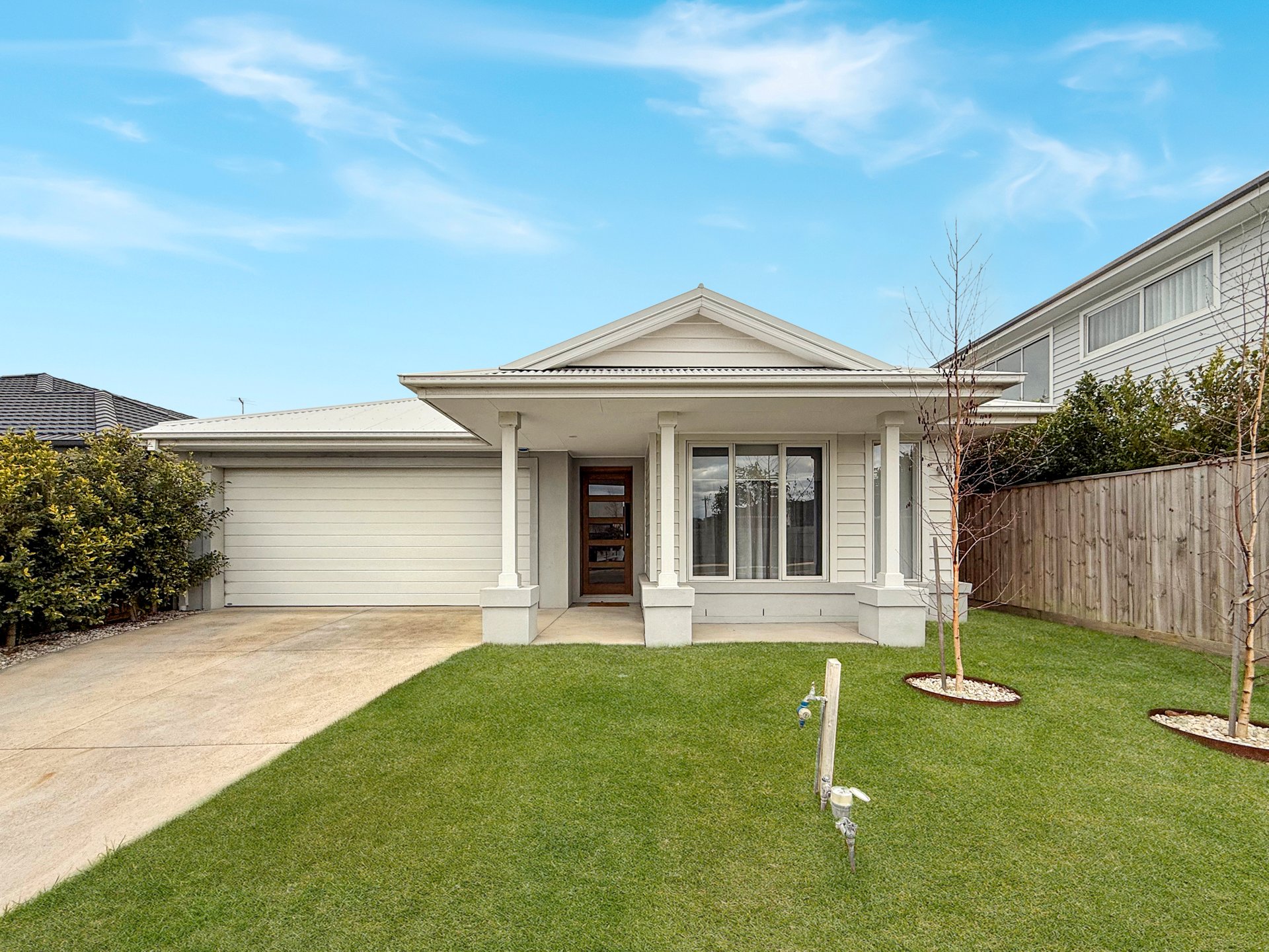 53 Opal Drive, Leopold image 1