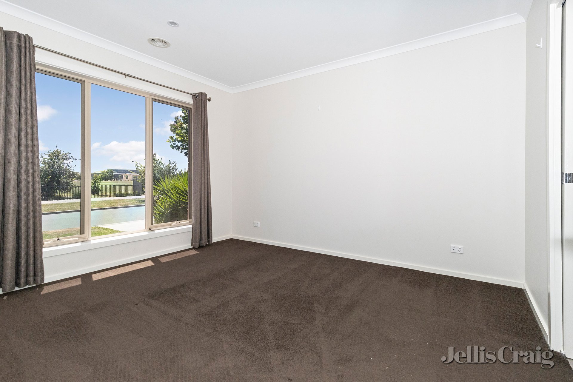 53 O'Shannassy Parade, Lucas image 2
