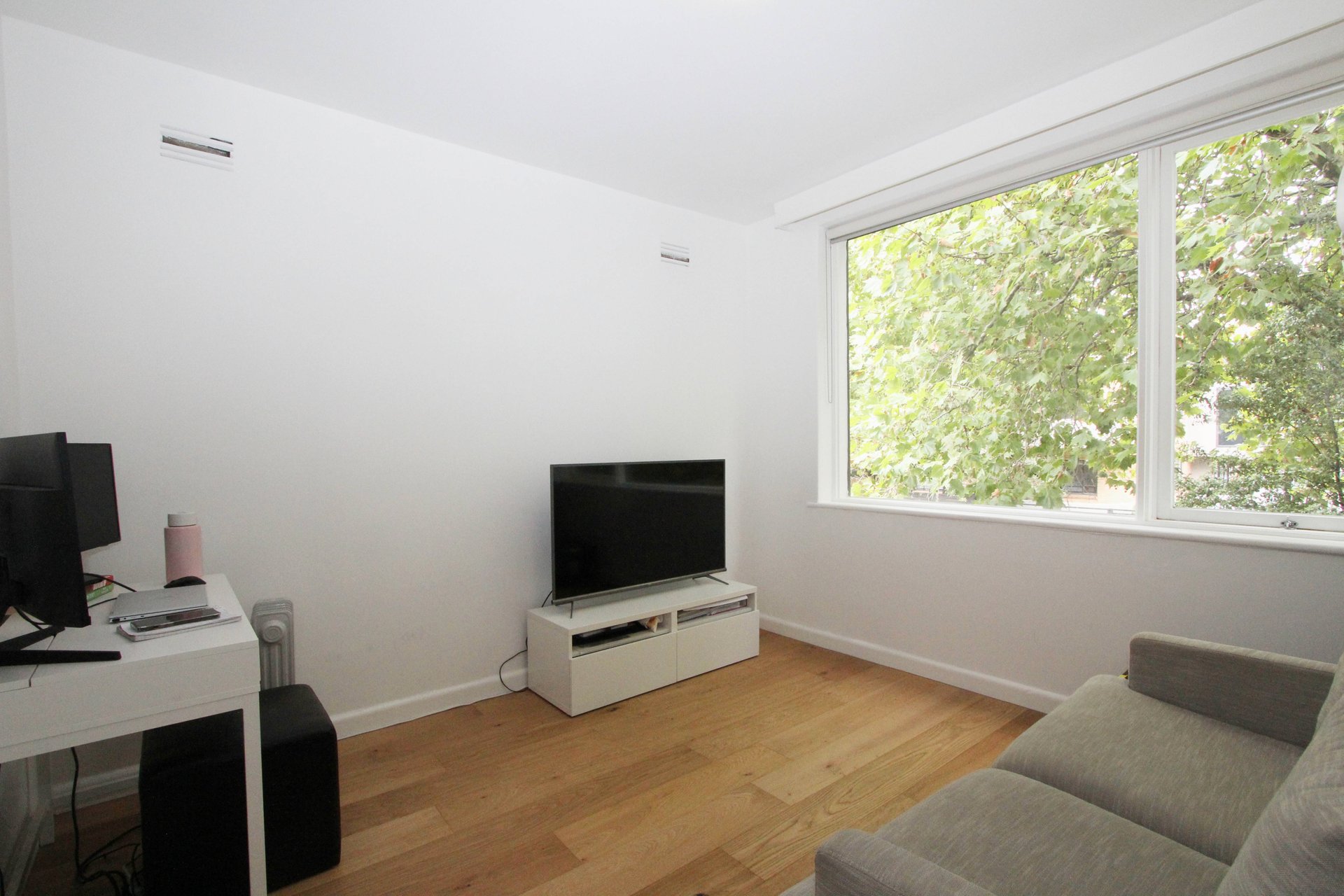 Property Gallery Thumbnail 7