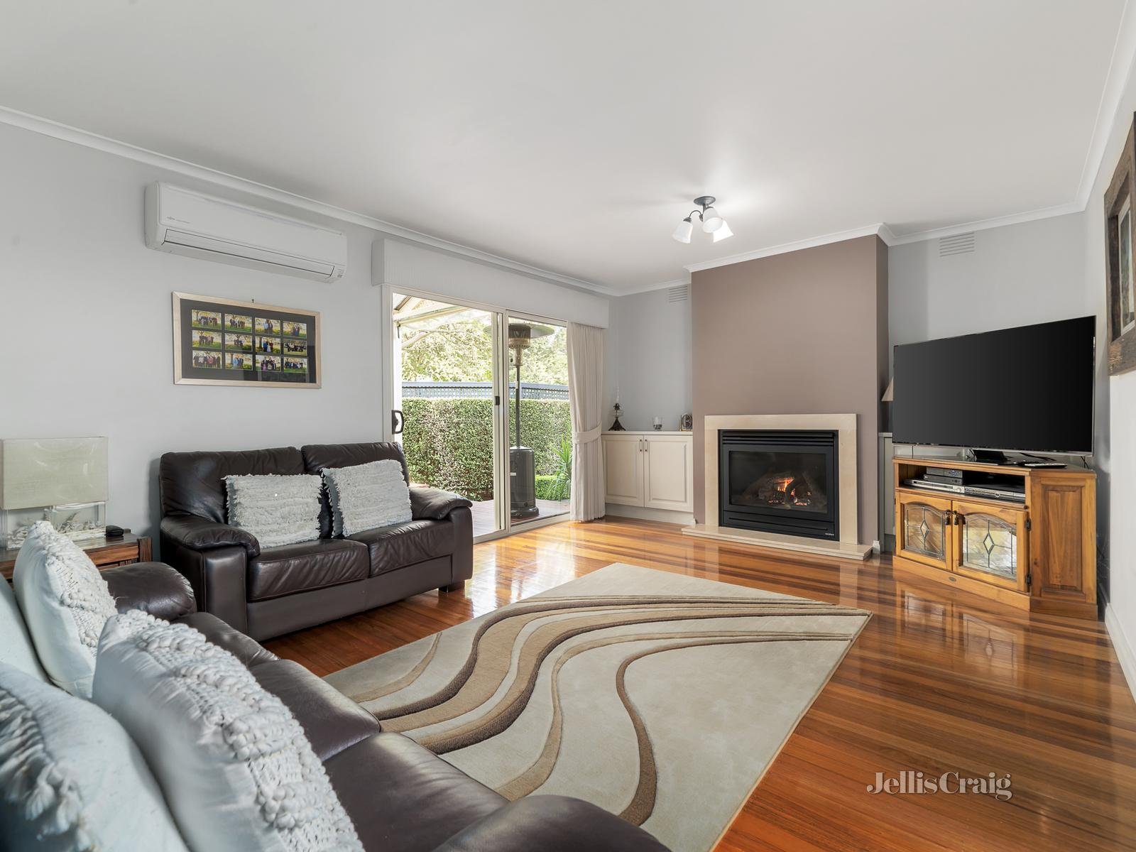 53 Roseland Grove, Doncaster image 2
