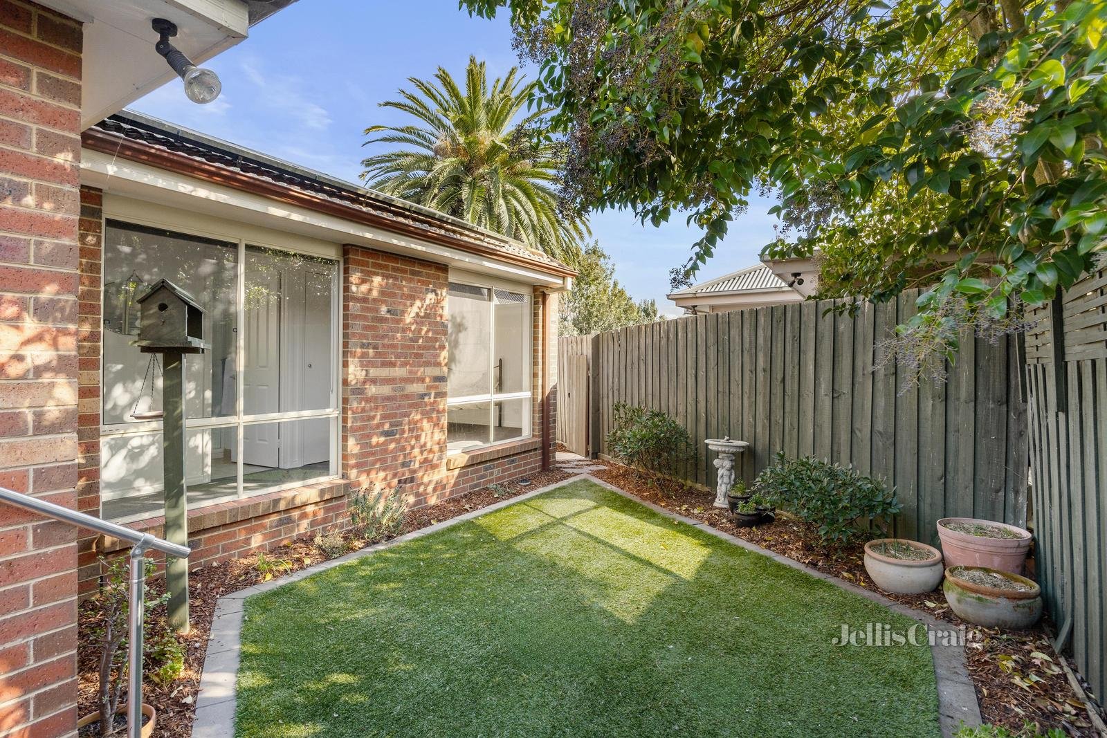 53 Rosstrevor Crescent, Mitcham image 11